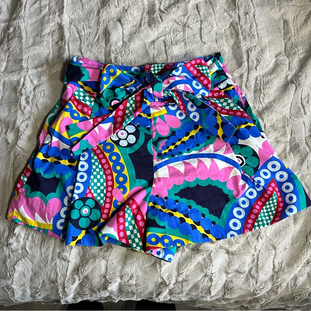 J Crew multicolored Kalidascope shorts size 4